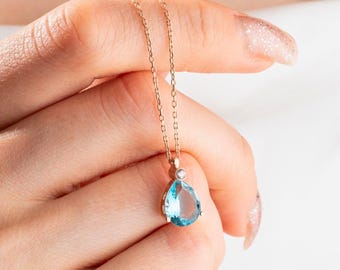 Teardrop Aquamarine Necklace, Elegant Jewelry, Gifts for Mom, Nautical Jewelry, Minimalist Jewelry, Birthstone Jewelry, Elegant Gold Jewelry