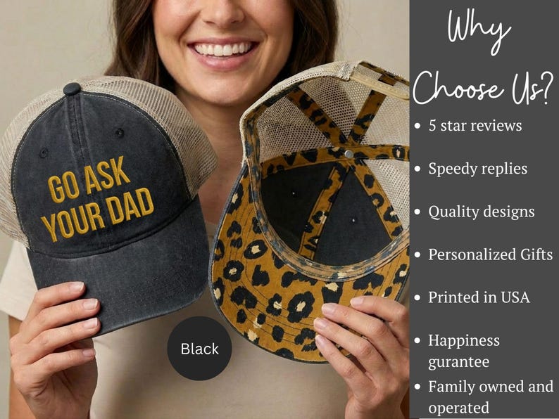K&ouml;nnte beinhalten: Schwarze Trucker-M&uuml;tze mit dem Text "GO ASK YOUR DAD" in goldfarbenen Buchstaben. Die M&uuml;tze hat einen Mesh-R&uuml;cken und ein Leopardenmuster auf der Unterseite des Schirms. Eine Person h&auml;lt die M&uuml;tze.