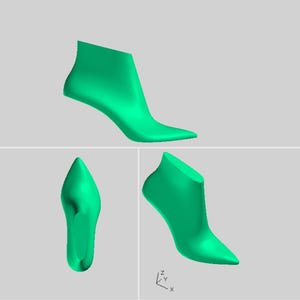 Könnte beinhalten: Ein digitales 3D-Modell eines Schuhleistens in leuchtendem Mintgrün, dargestellt aus drei verschiedenen Blickwinkeln, einschließlich Seitenprofil, Draufsicht und Dreiviertelperspektive, das die glatte, konturierte Form des Objekts zeigt.