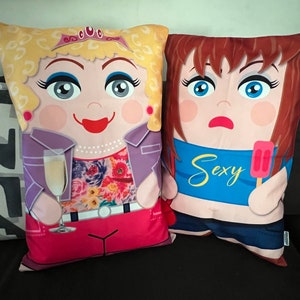 Kath and Kim Doppelseitiger Kissenbezug Custom look bei Moi Kimmy!