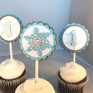 Snowflake Party Banner, Winter Onederland Birthday, Frozen Party Decoration image 6