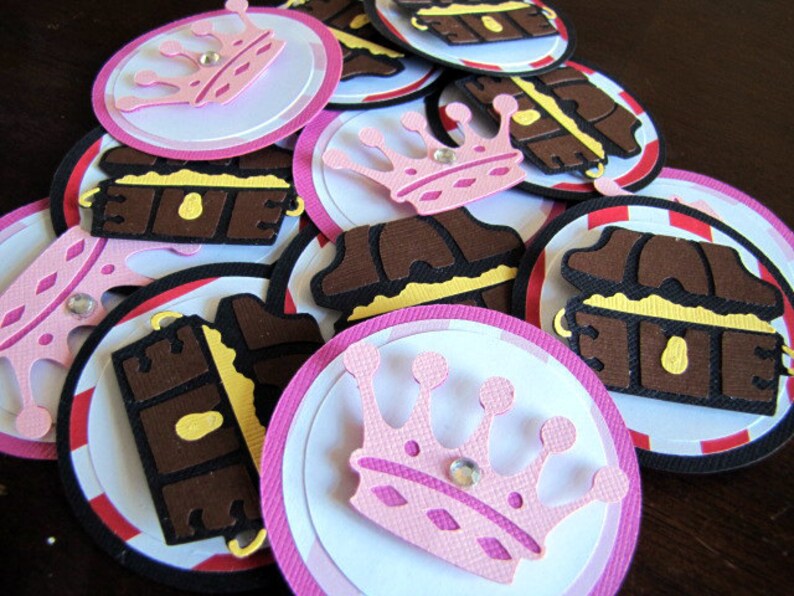Set of 12 Pirate and Princess Favor Tags Princess and Pirate Party Tags Princess and Pirate Favor Tags Pirate and Princess Birthday
