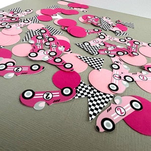 Roze racewagenconfetti, meisje snel feestdecoratie voor één feest, twee snelle verjaardagen, confetti met vier snelheden nodig, hagelslag
