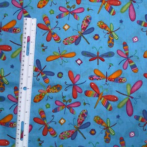 Dragonfly Patchwork Pattern Print on Blue by Fabric Traditions - 1/2 Yd - Bugs 画像 3