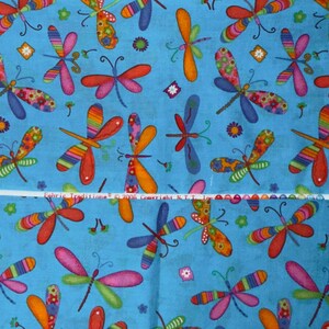 Dragonfly Patchwork Pattern Print on Blue by Fabric Traditions - 1/2 Yd - Bugs 画像 6