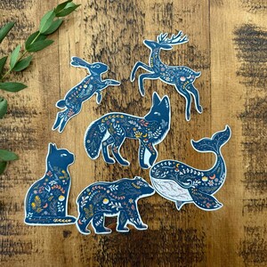 Ensemble d'autocollants Nordic Wilds, stickers animaux illustrés – Stickers brillants écologiques, végétaliens et recyclables