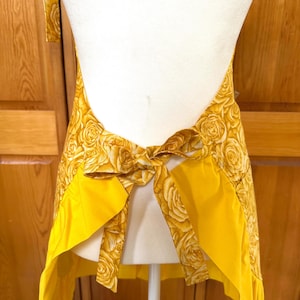 Yellow Roses Ruffle Woman’s Apron, Cotton Fabric, Lined, Size Lg/XLG
