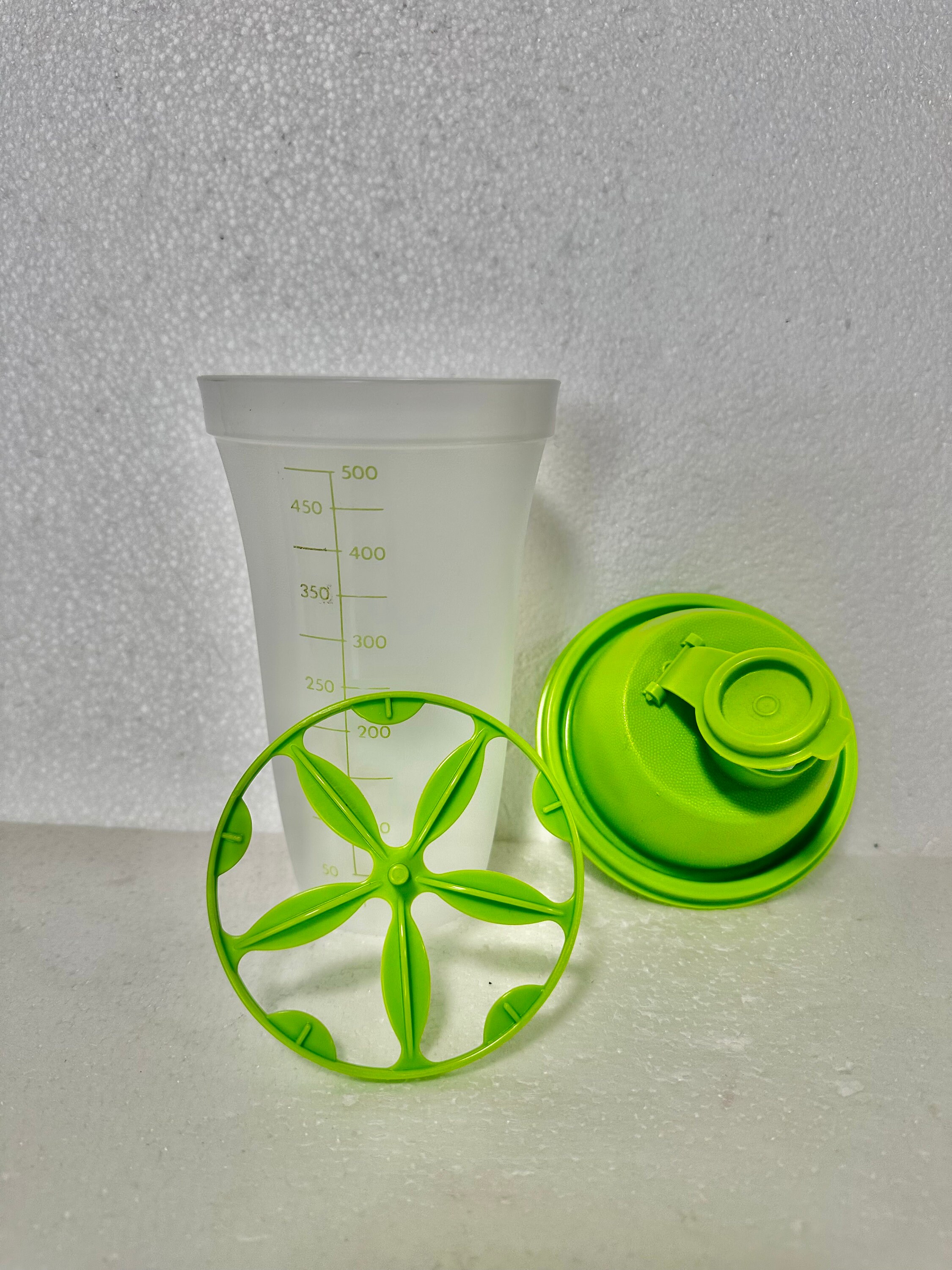 Tupperware 手動ミキサー 中型 緑 TupperWhip N Prep Tupperware 手動ミキサー 中型 緑 TupperWhip N Prep