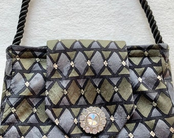 Tie Purse, Silk Tie Purse, Tie Evening Bag, Tie Evening Purse, man’s tie purses, Tie Clutch, Recycled Tie. by lulustitchery