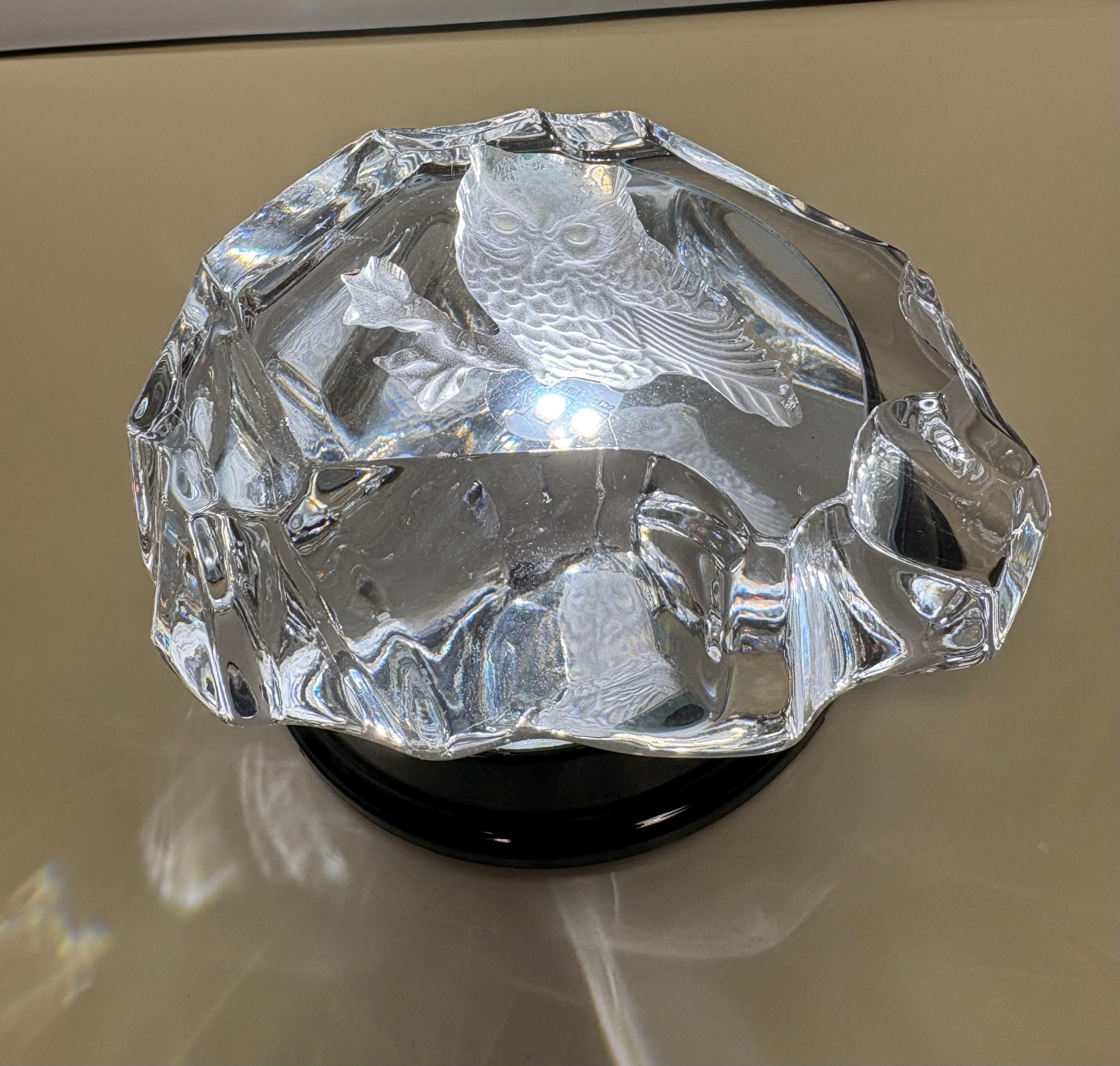 Vintage owl paperweight in crystal carved in a block