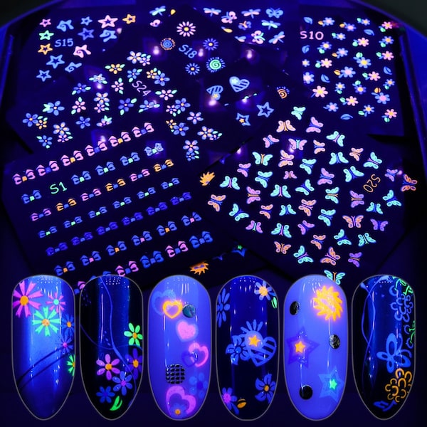 24pcs Lichtgevende Fluorescerende Nail Stickers Butterfly Flower Star Cartoon Decoratie Sticker 3D Glow In The Dark Adhesive Tip