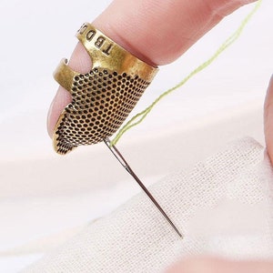 Retro Handworking Sewing Thimble Finger Protector Needlework Metal Brass Sewing Thimble Sewing Tools Accessories