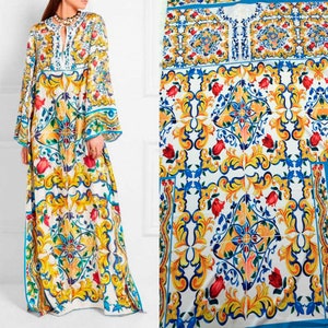 205X145cm Fashion Ceramics Painting Majolica Printed Imitate Silk Satin Fabric for Woman Long Dresses DIY Cloth