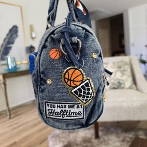 Bolso de mano de mezclilla azul imagen 4