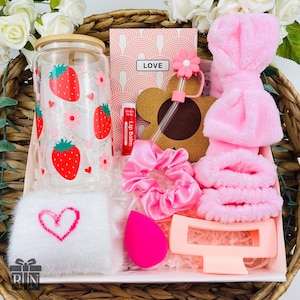 Personalized Birthday Gift Box for Teen Girl | Sweet 16, 13th, 18th | Custom Self Care Kit for Daughter, Niece, Friend
