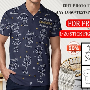 Op de afbeelding: Marineblauw shirt met korte mouwen met een wit stokfiguurpatroon en de tekst "This Grandpa Belongs To". Het shirt heeft ook de tekst "Edit Photo Faces Any Logo/Text/Photo For Free 1-20 Stick Figure".