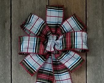 Red and White Christmas Wreath Bow, Tartan Plaid Wired Bow, Window Bow, Plaid Christmas Bow, Tartan Plaid Wired Holiday Bow, Lantern Bow