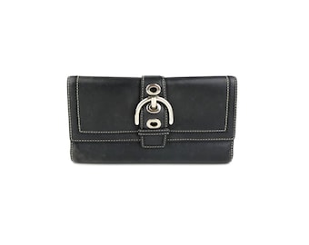 Carteira Coach Soho de couro preto com três dobras