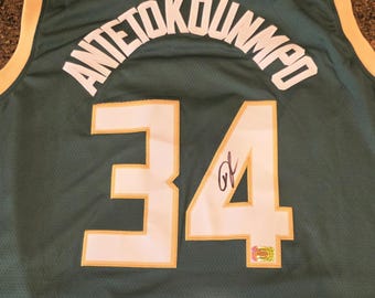 Giannis Antetokounmpo NBA Milwaukee Bucks Signed Autographed Jersey w coa