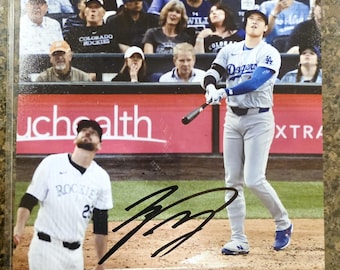 Shohei Ohtani Los Angeles Dodgers Signed 8 x 10 Photo w coa