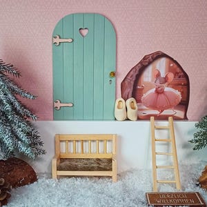 Secret Santa deurstartset met Secret Santa accessoires, Secret Santa deur, ladder, deurmat en Secret Santa schoenen