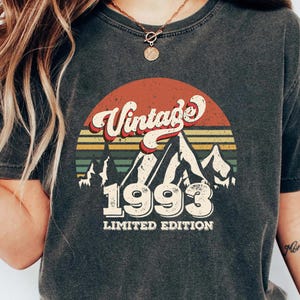 32nd Birthday Gifts Shirt, Vintage 1993 Birthday Shirts, 32nd Birthday Gifts For Men, 32nd Birthday Gifts for Women, Classic 1993,1993 Shirt
