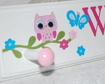 Owl Peg Rack in Pink and Teal. Kids Owl Towel Hooks. Personalized Coat Rack with Pegs . Cute Owl Room Decor . Owl Wood Name Sign for Girl