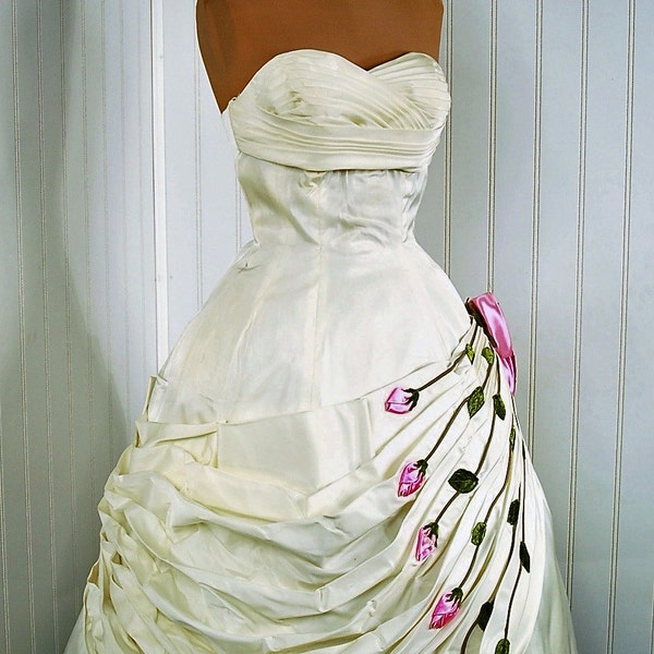 1950's Vintage Shelf-Bust White Shelf-Bust Taffeta Rose-Applique Draped Couture Wedding Princess Party Dress