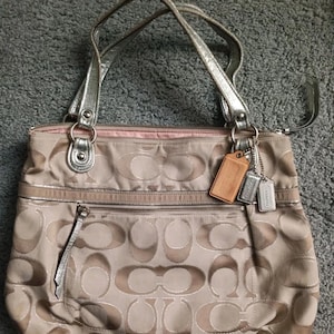 Coach Poppy Signature Silver Metallic Glam Tote/handbag Large