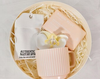 Bridesmaid Gift Box | Personalized Bridesmaid Gifts | Wedding Party Favours | Bride Proposal Box | Thank You Gift
