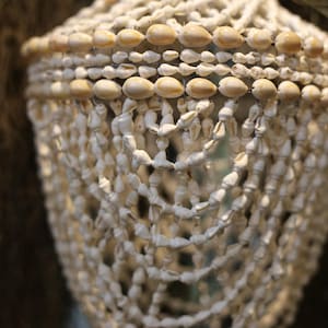 Mini Handmade Seashell Chandelier, Coastal Wind Chime Lamp (Small Size)