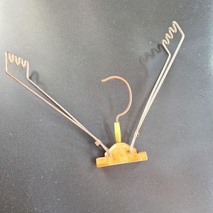 Vintage Wire & Wood Pants Hanger – Mid-Century Adjustable Metal Trouser Hanger / 1950-1970s / Stretch hanger