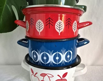 Ollas esmaltadas vintage con motivos únicos: utensilios de cocina retro de los años 80
