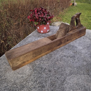 Herramienta manual antigua para trabajar la madera / Herramienta de carpintería antigua / Decoración de taller antigua