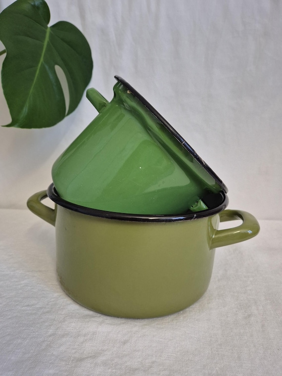 Vintage EMO Celje Grüne Emailletöpfe / Made in Jugoslawien / Emaillegeschirr / Mid Century