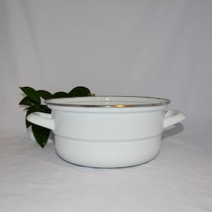 A Very Nice Enameled White Colander / Vintage Colendar /1970s