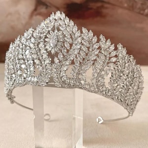 Wedding Tiara bridal tiara crystal crown bridal headpiece wedding crown crystals headpiece elegant tiara statement wedding reception