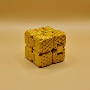 3D Printed Infinity Fidget Cube: Stress Relief Desk Toy