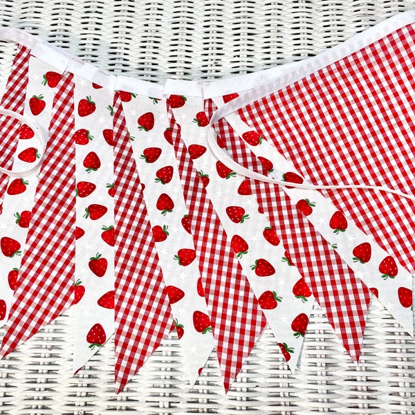 Strawberry Fabric Banner/Strawberry Farmers Market Fabric Banner/Strawberry Red Gingham Fabric Banner/Strawberry Bunting/Strawberry Garland