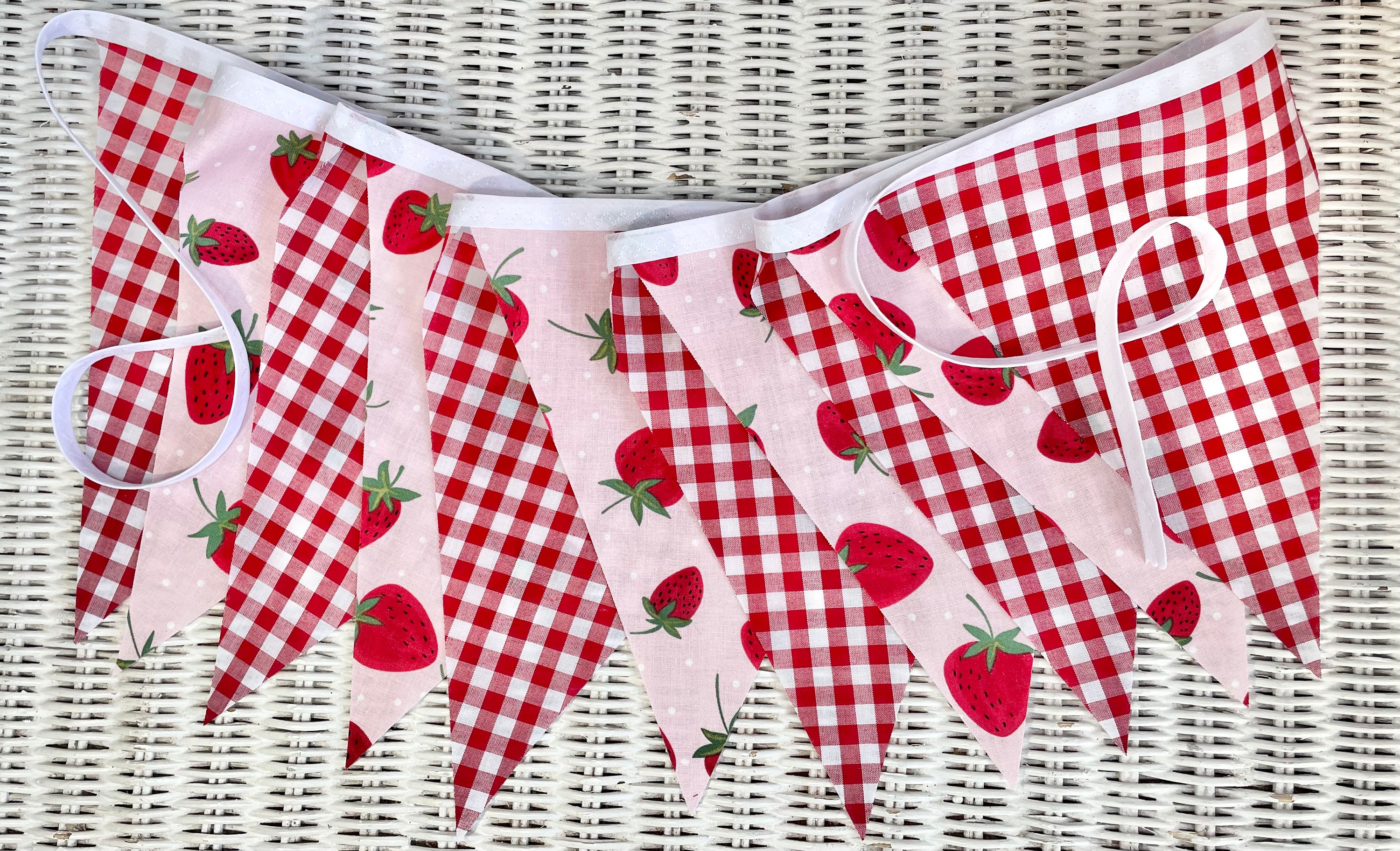 Strawberry Fabric Banner/Strawberry Farmers Market Fabric Banner/Strawberry Red Gingham Fabric Banner/Strawberry Bunting/Strawberry Garland