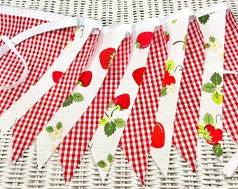 Strawberry Fabric Banner/Strawberry Farmers Market/Strawberry Bunting/Strawberry Garland/Strawberry Home Decor/Strawberry Highchair Banner