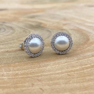 Sterling Silver Pearl Earrings: Minimalist Round Design