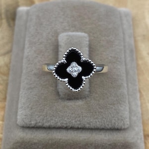 Onyx Clover Ring, Black Onyx Quenn Clover Ring, 10 MM Silver Clover Ring, 925 Sterling Silver, Women Silver Jewelry, Gift For Women