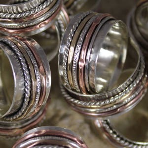 Short Stack Spinner Ring avec bandes sterling, cuivre et cuivre