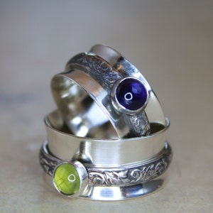 Elegant Spinner Ring image 4