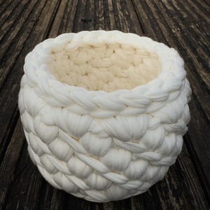 Handmade knit basket small-Organizer basket-Gift idea
