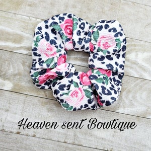 Flower Scrunchies,  Hair Tie, Scrunchie, Scrunchy, Flower Scrunchie, Spring Scrunchies