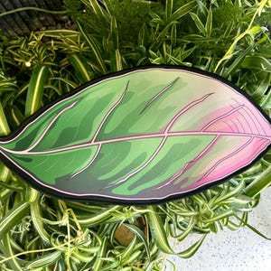 Leaf Die Cut Desk Mat: Botanical Art Nouveau Gaming Pad
