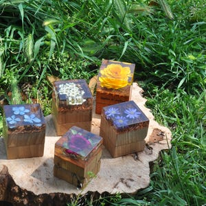 Customized proposal box, Floral wedding ring box,  wooden daisy flower proposal box, multiple ring box, Customized name ring box engagement