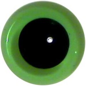 Op de afbeelding: Een enkel, rond glazen oog met een zwarte pupil en een lichtgroene iris. Dit knutseloog heeft een glanzende afwerking. De afbeelding is een close-up, die de details van de pupil en iris benadrukt.